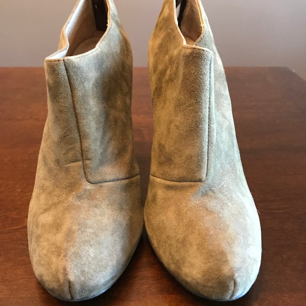 14th & Union Gray Heeled Boot Size 7